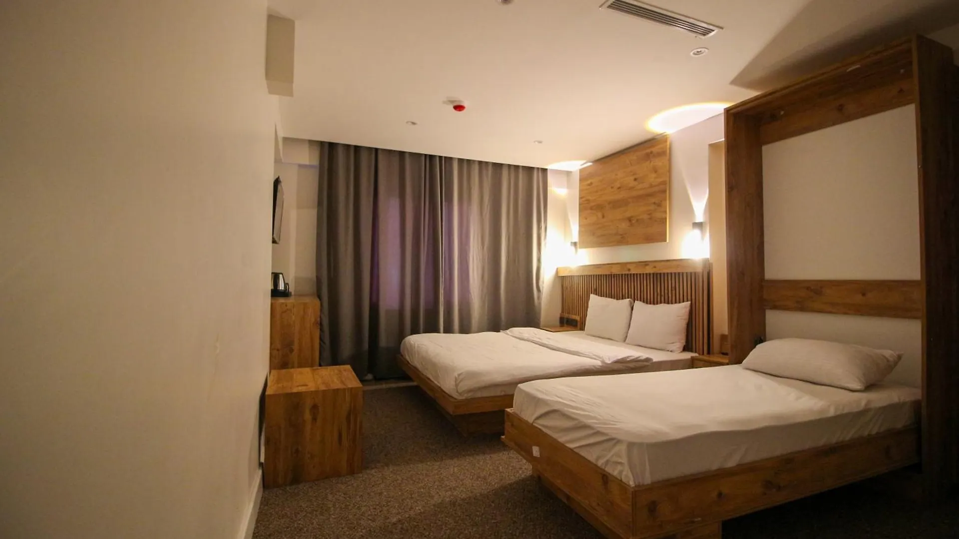 Kaya Hotel Saw