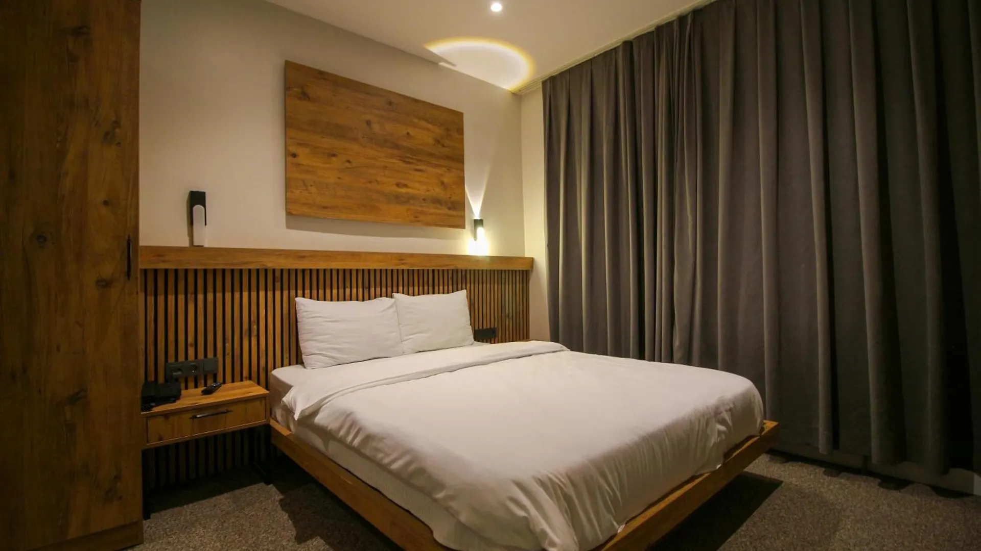 Kaya Hotel Saw